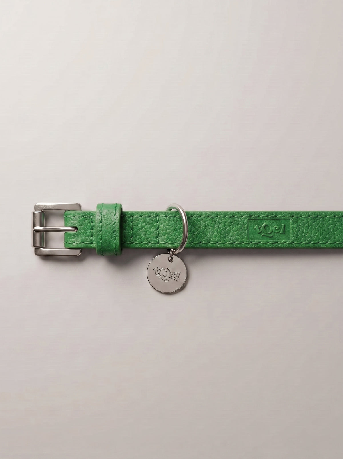 Mint leather collar