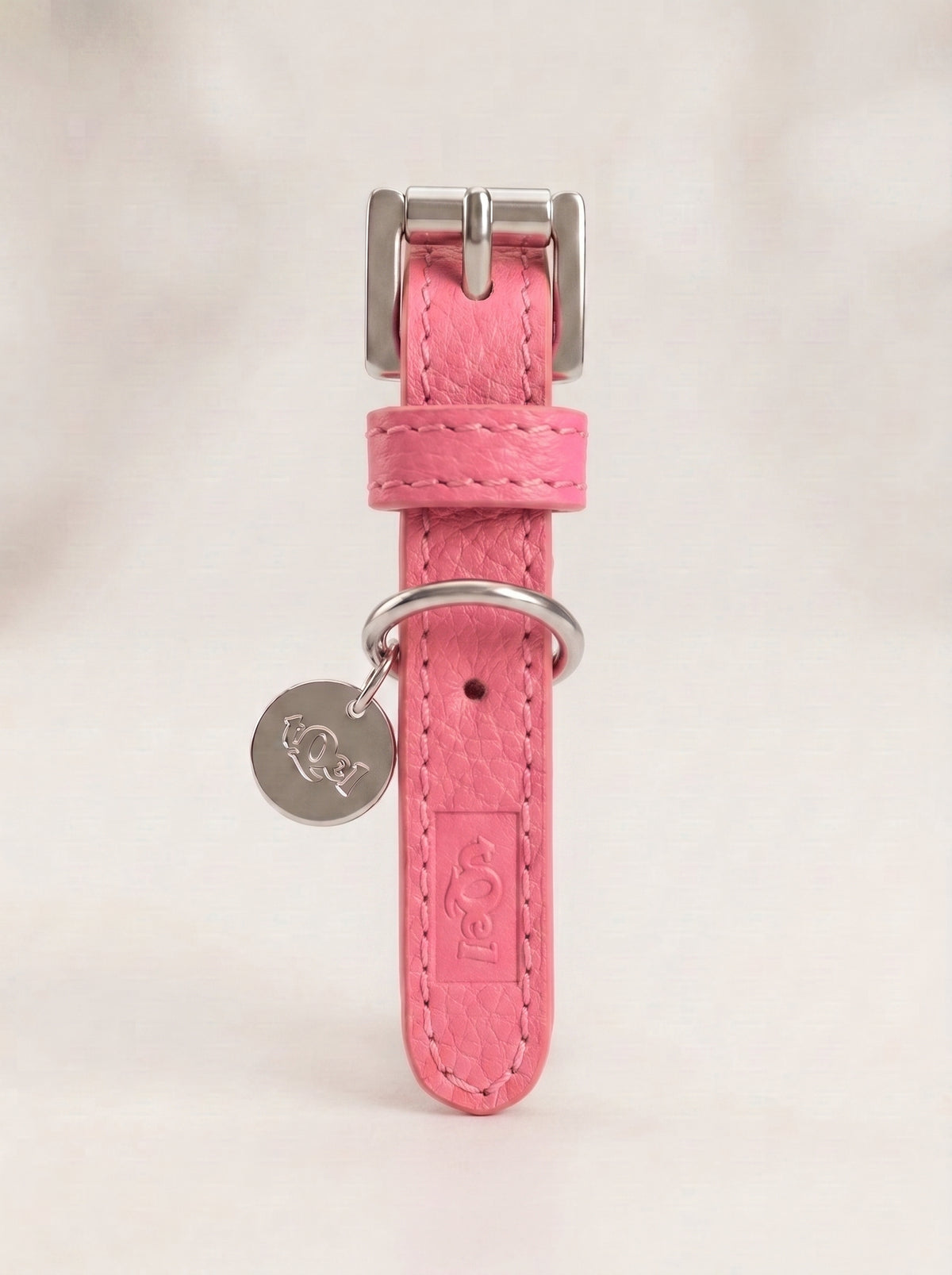 Rose leather collar