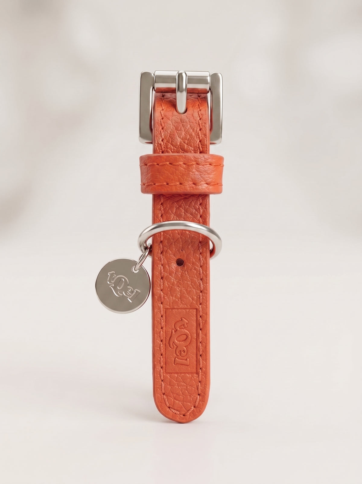 Mandarina leather collar